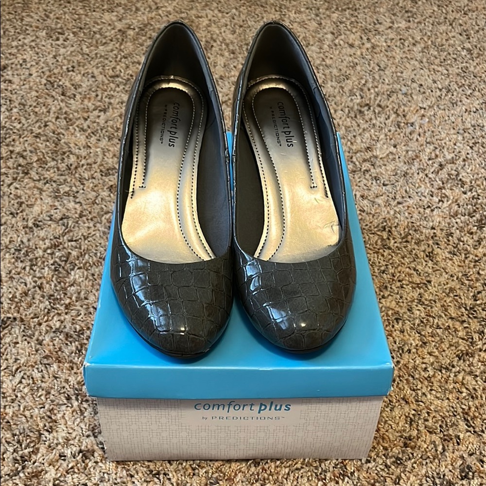 8.5 Gray Comfort Plus by Predictions Pumps